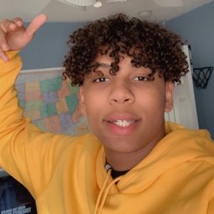 Meet your Posher, Luis